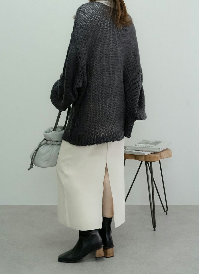 起毛糸透かし編みプルオーバー　チャコール　　revoam（レヴォーム）